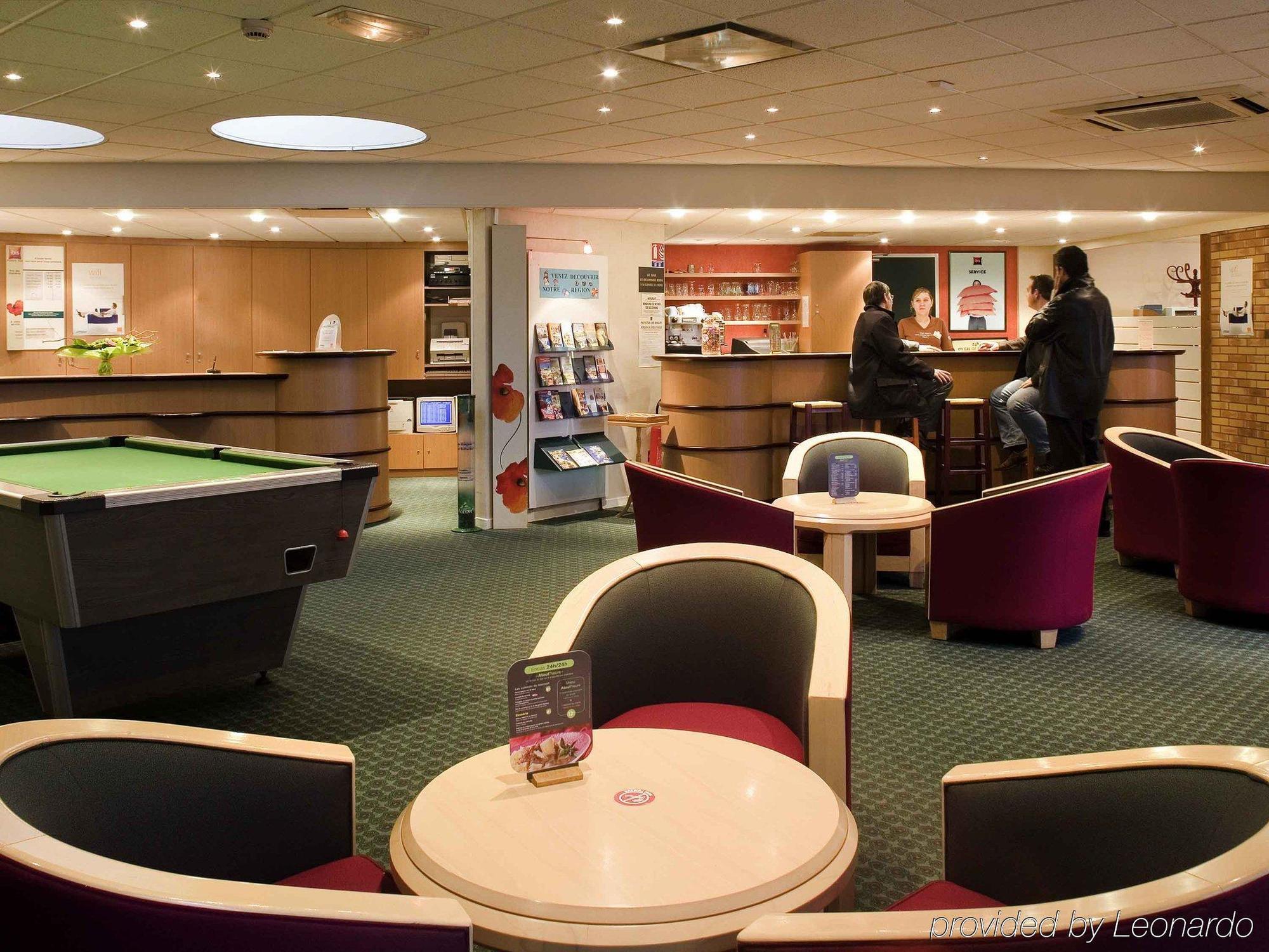 Hotel Ibis Poitiers Sud Esterno foto